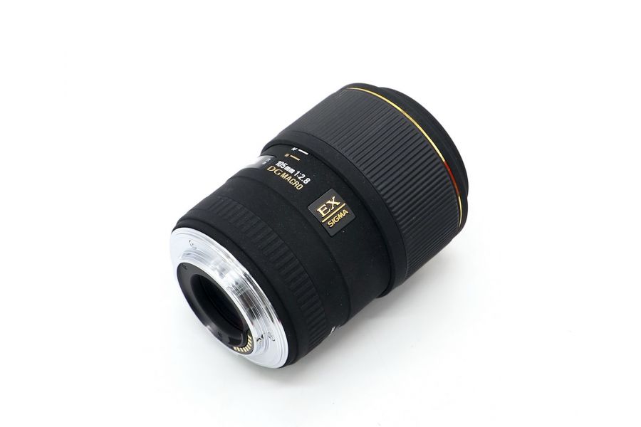 Sigma AF 105mm f/2.8 EX DG Macro 4/3 в упаковке