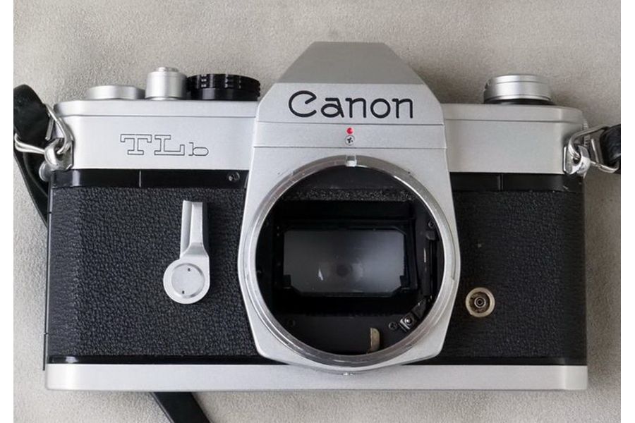 Canon TLb + Canon FD 1.8/50mm (Japan, 1976)