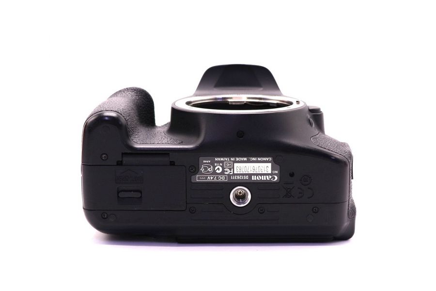 Canon EOS 600D body в упаковке (пробег 48900 кадров)