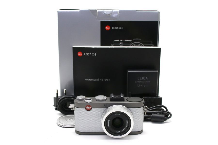 Leica X-E в упаковке