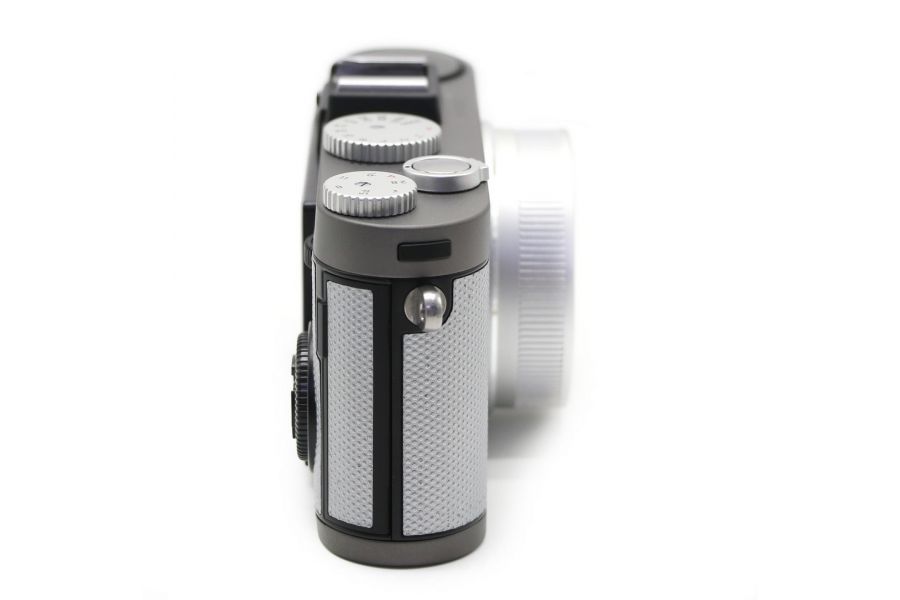 Leica X-E в упаковке