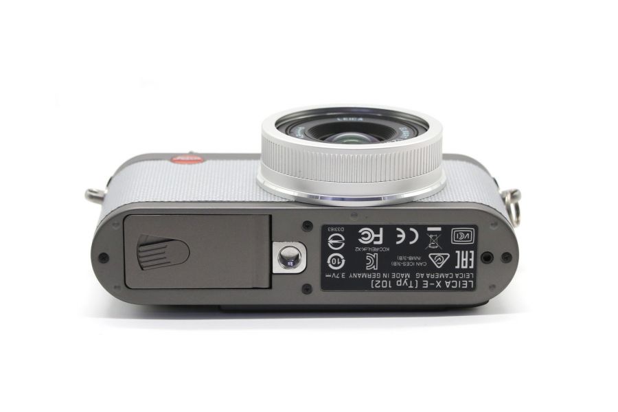 Leica X-E в упаковке