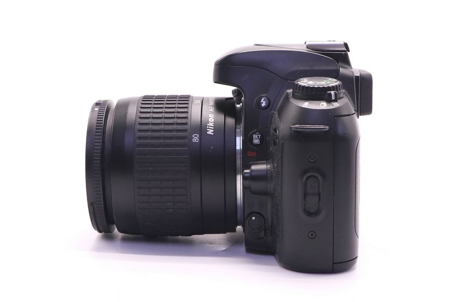 Nikon F75 kit плёночный зеркальный фотоаппарат