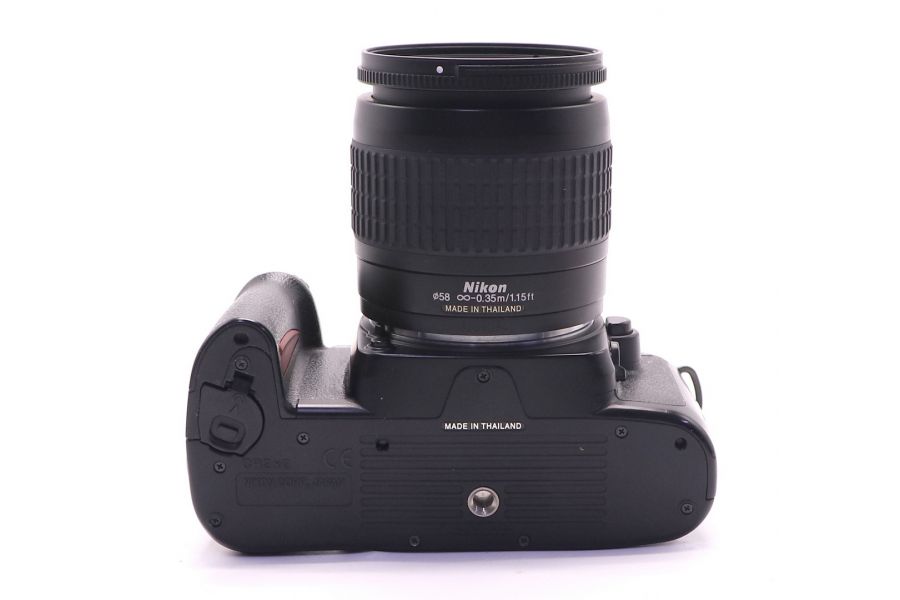 Nikon F75 kit плёночный зеркальный фотоаппарат