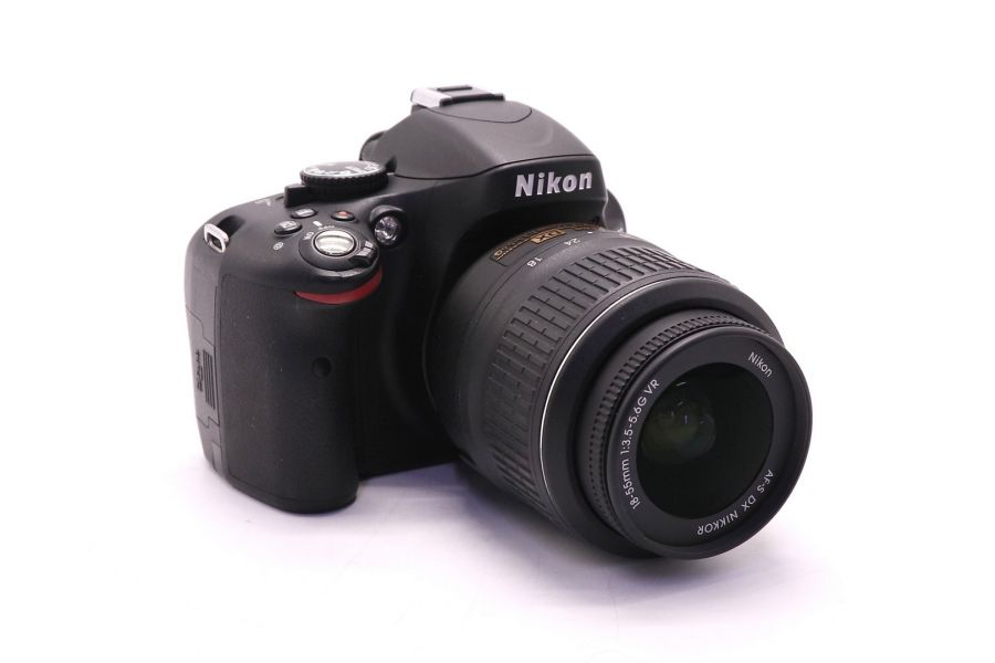 Nikon D5100 kit (пробег 5000 кадров)