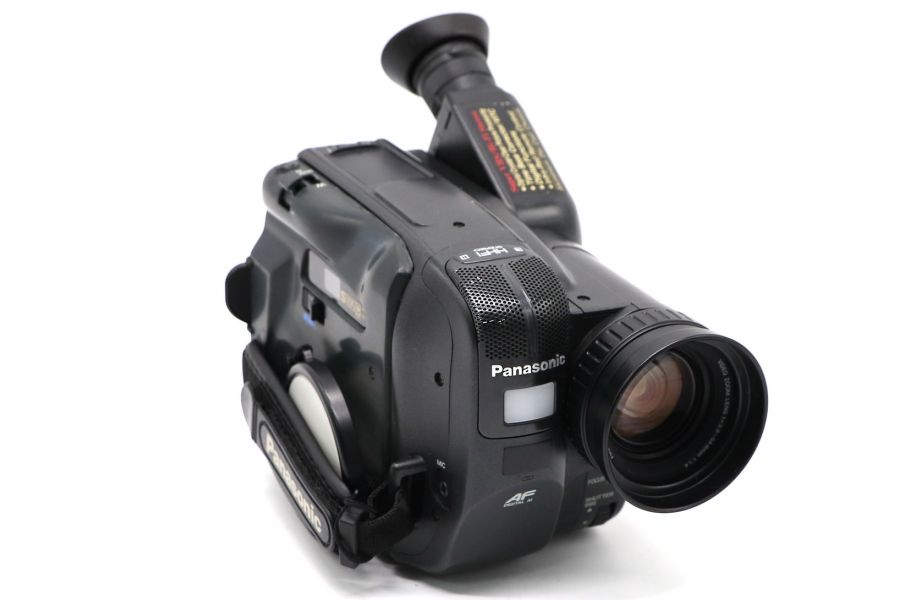 Видеокамера Panasonic NV-S880EN