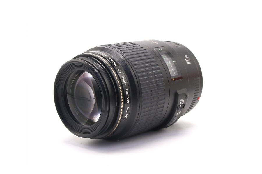 Canon EF 100mm f/2.8 Macro USM в упаковке