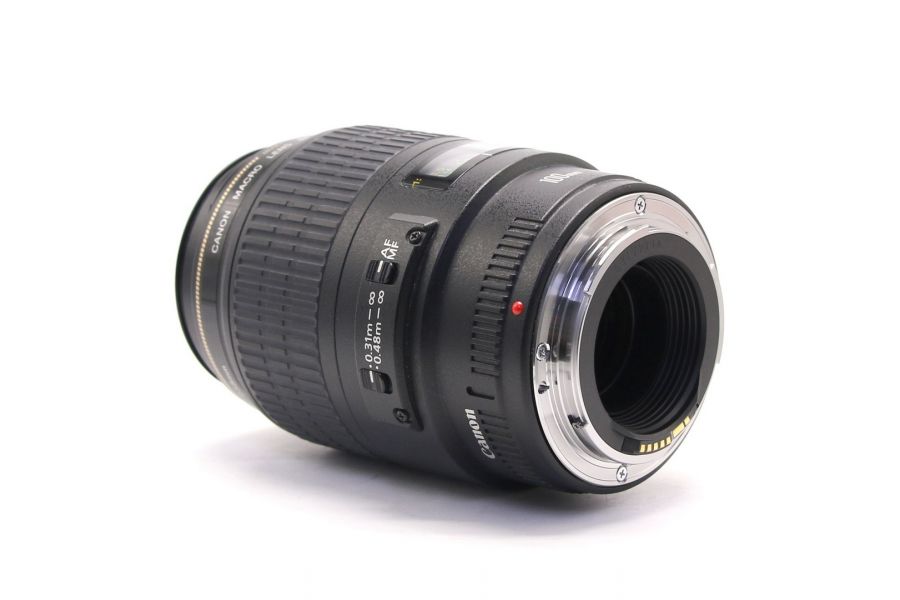 Canon EF 100mm f/2.8 Macro USM в упаковке