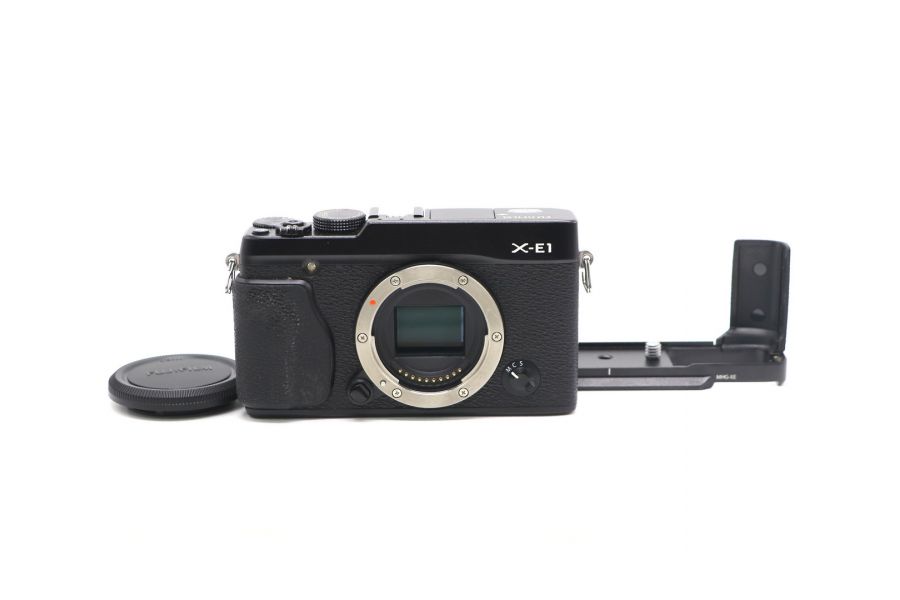 Fujifilm X-E1 body (Japan, 2012)