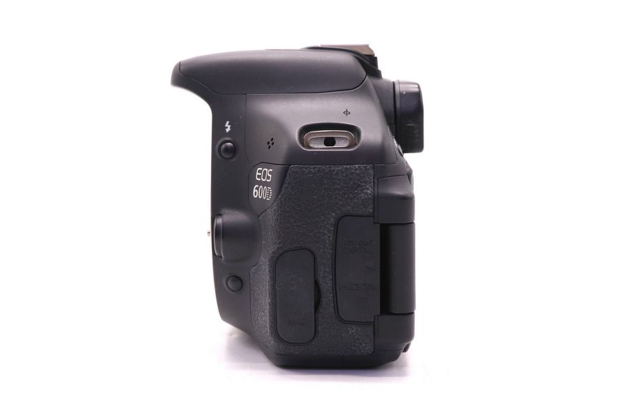 Canon EOS 600D body (пробег 8500 кадров)