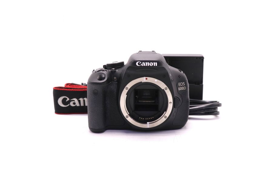 Canon EOS 600D body (пробег 8500 кадров)