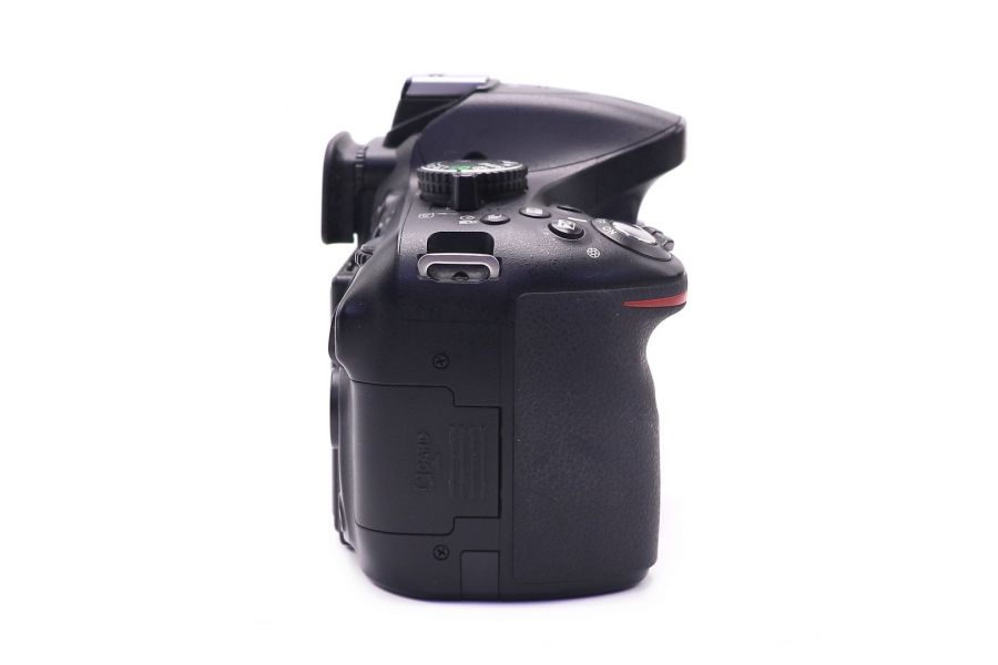 Nikon D5200 body в упаковке (пробег 17800 кадров)
