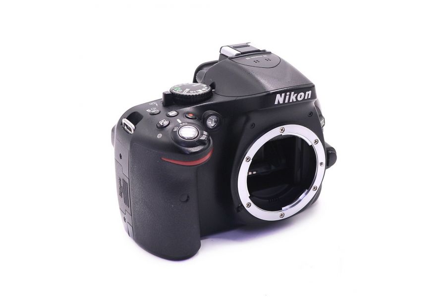 Nikon D5200 body в упаковке (пробег 17800 кадров)