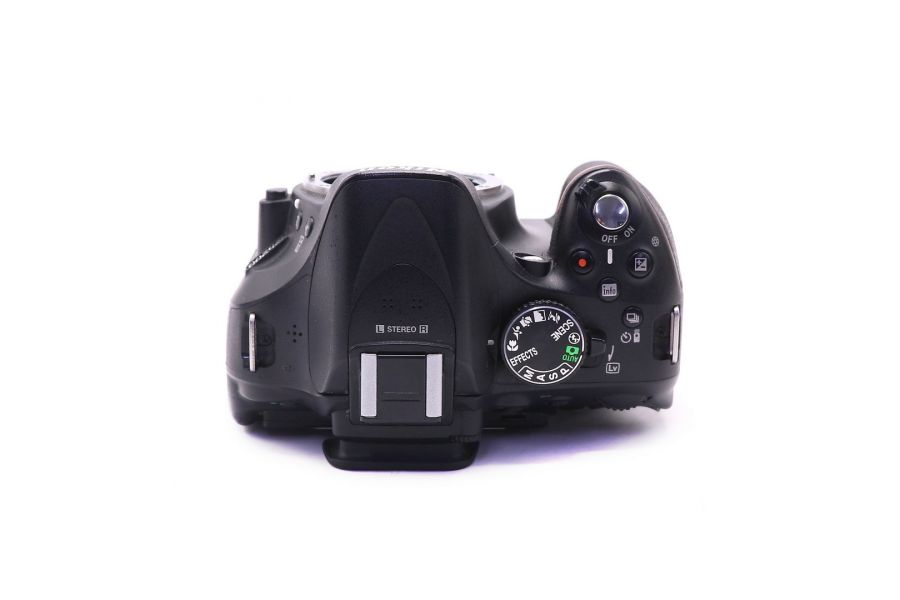 Nikon D5200 body в упаковке (пробег 17800 кадров)