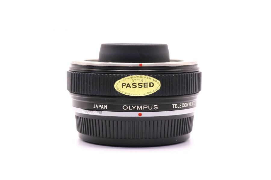 Телеконвертер Olympus 1.4X-A в упаковке