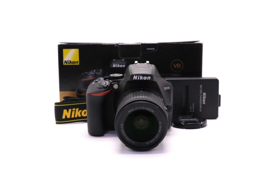 Nikon D3500 kit в упаковке (пробег 3590 кадров)