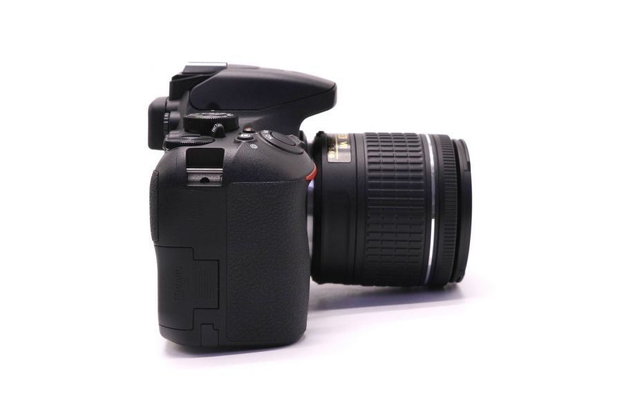 Nikon D3500 kit в упаковке (пробег 3590 кадров)