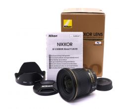 Nikon 20mm f/1.8G AF-S Nikkor в упаковке