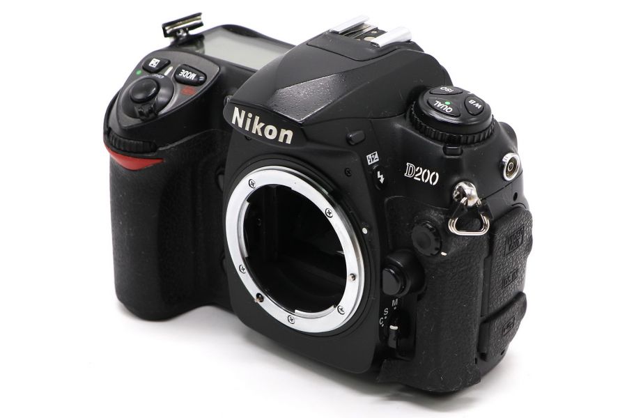 Nikon D200 body в упаковке (пробег 63786 кадров)