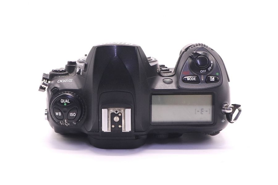 Nikon D200 body в упаковке (пробег 129595 кадров)