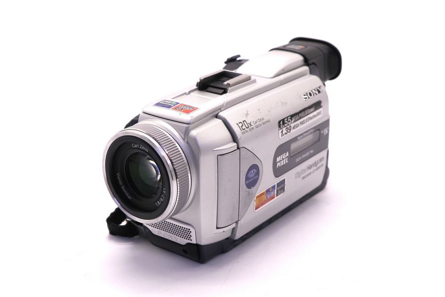 Видеокамера Sony DCR-TRV40E