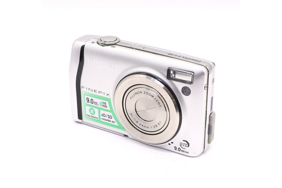 Fujifilm FinePix F47fd в упаковке