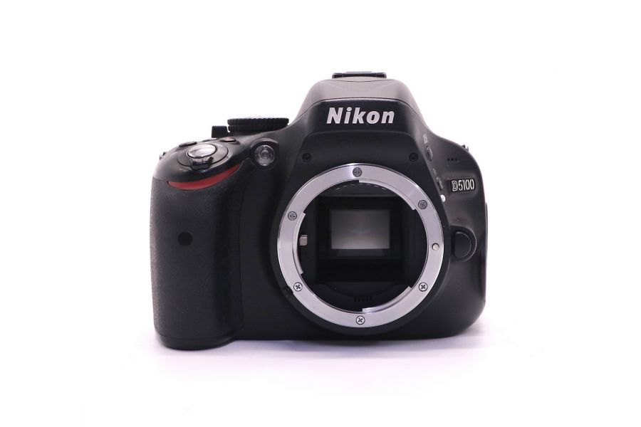 Nikon D5100 body в упаковке (пробег 2490 кадров)