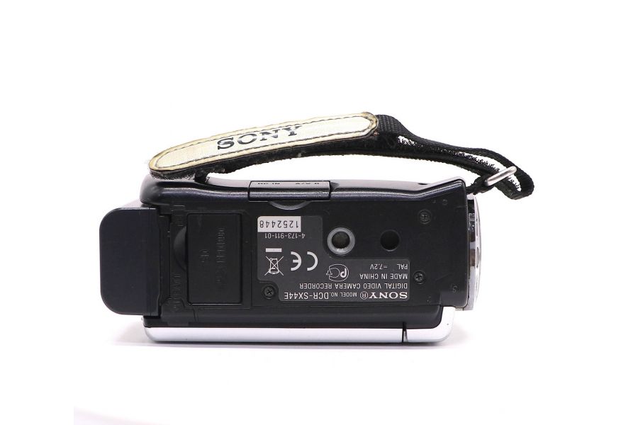 Видеокамера Sony DCR-SX44E
