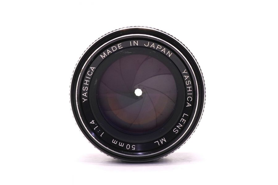Yashica ML 1.4/50 (Japan, 1980)