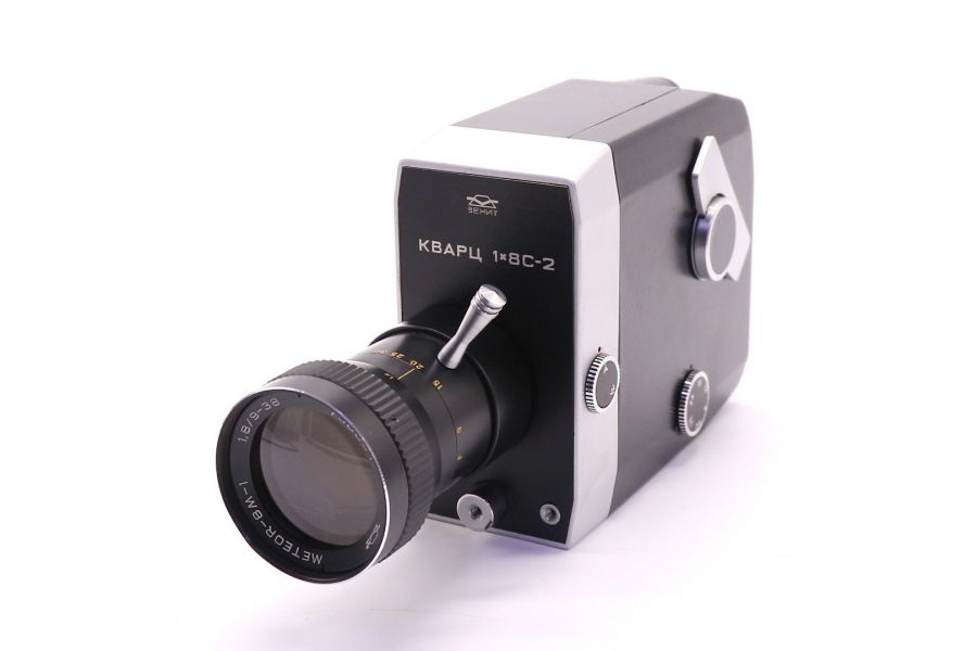 Кинокамера Кварц 8С-2 в упаковке (1975г.)