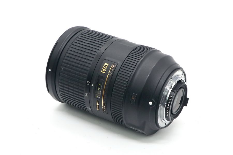 Nikon 18-300mm f/3.5-5.6G ED VR AF-S DX в упаковке