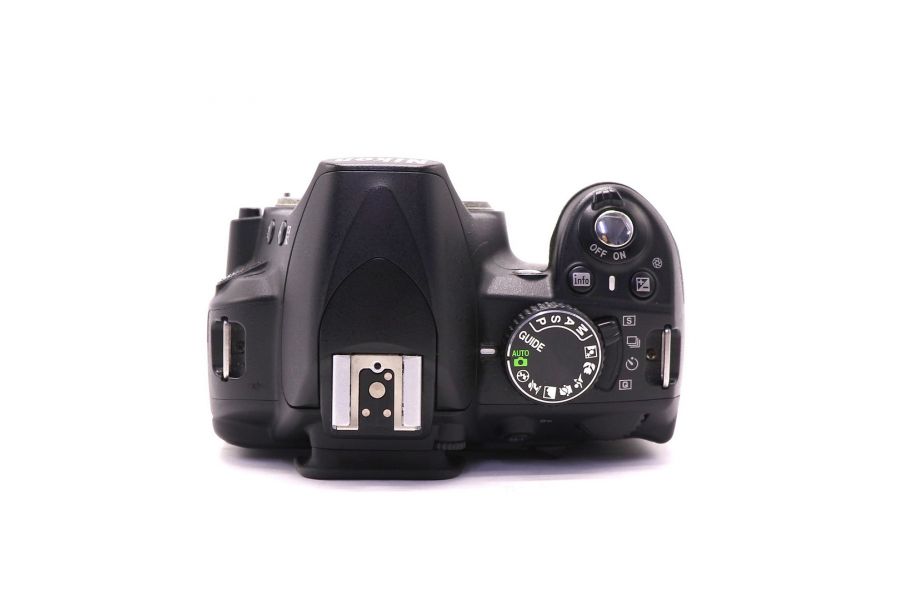 Nikon D3100 body (пробег 8100 кадров)