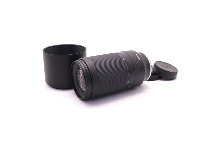 Телеобъектив Tamron 70-300mm f/4.5-6.3 Di III RXD 