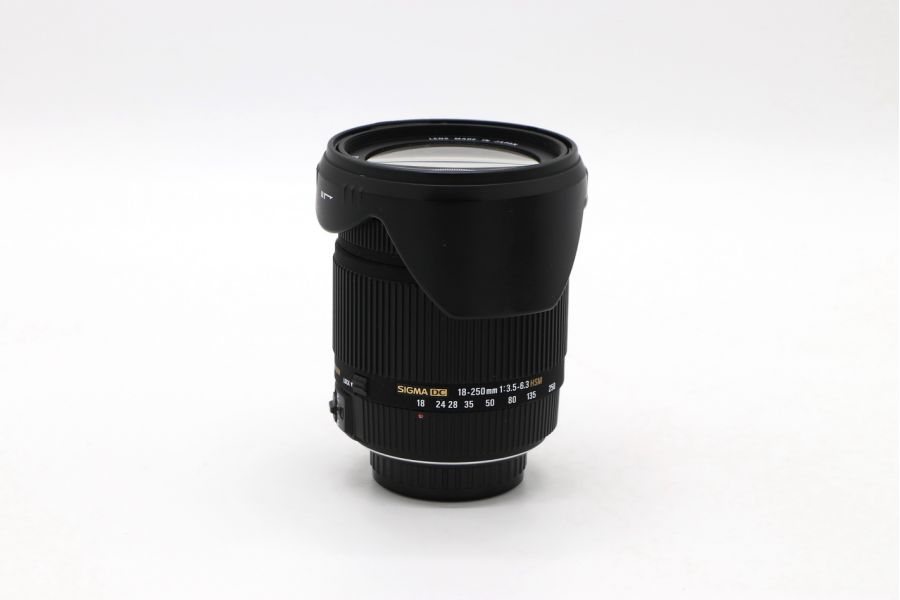 Sigma AF 18-250 mm f/3.5-6.3 DC OS HSM Pentax K в упаковке