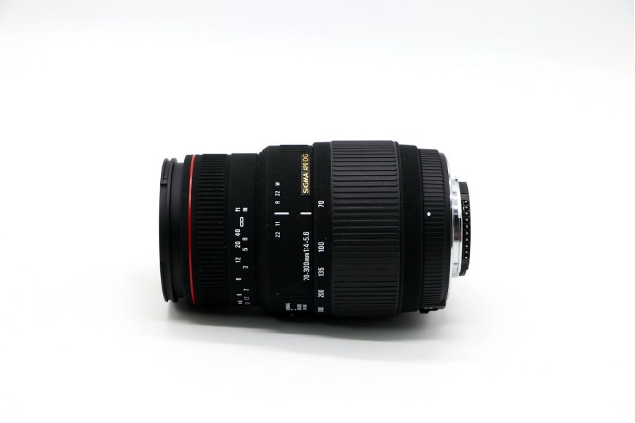 Sigma AF 70-300mm f/4-5.6 APO MACRO DG for Nikon б/у