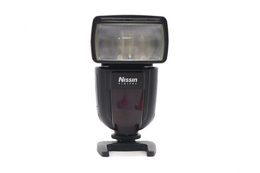 Фотовспышка Nissin Di-700