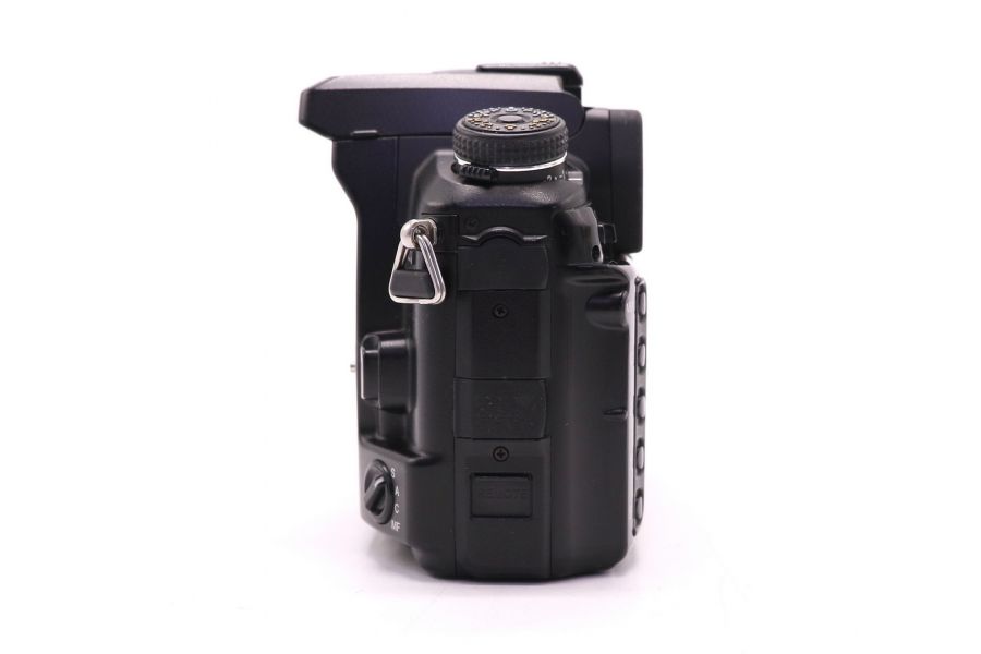 Konica Minolta Maxxum 7D body зеркальная цифровая