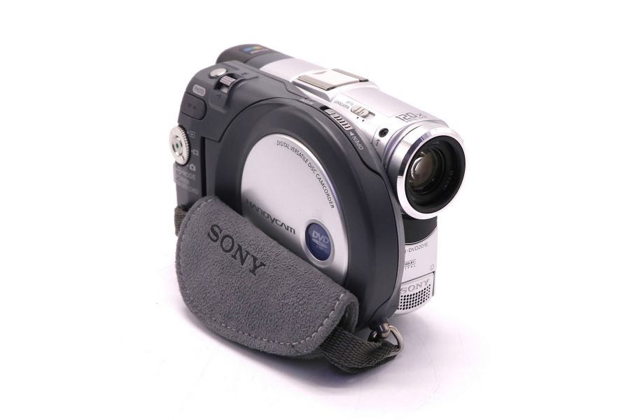 Видеокамера Sony DCR-DVD201E