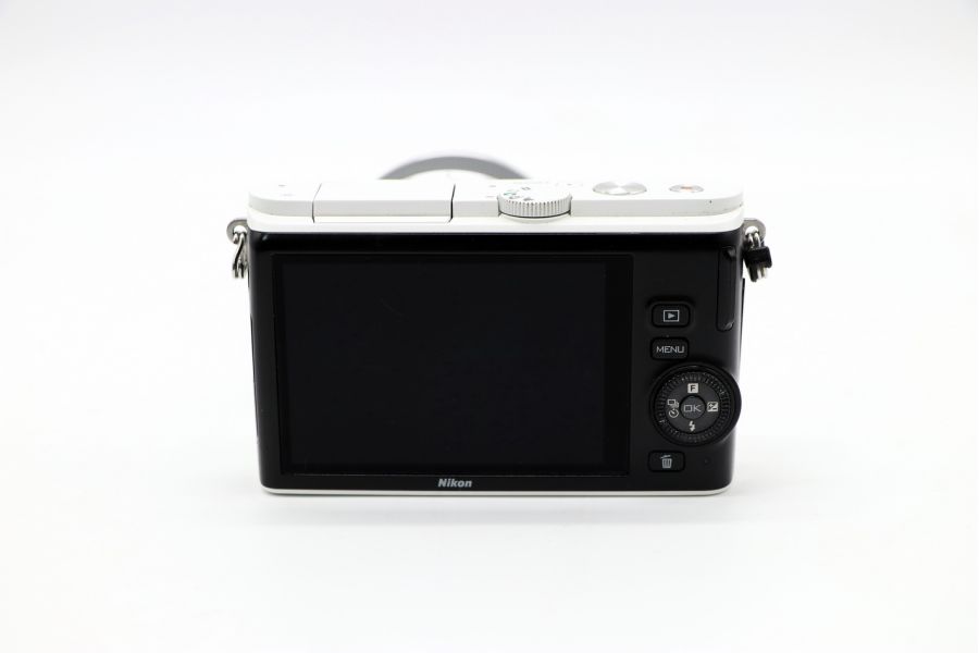 Nikon 1 J3 kit нерабочий