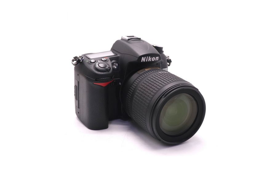 Nikon D7000 kit в упаковке (пробег 3275 кадров)