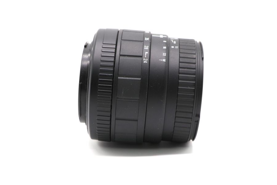 Sigma 24-70mm f/3.5-5.6 UC