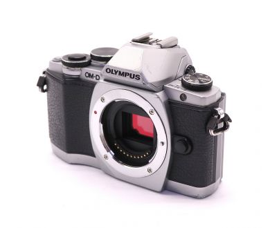 Olympus OM-D E-M10 body (пробег 34335 кадров)