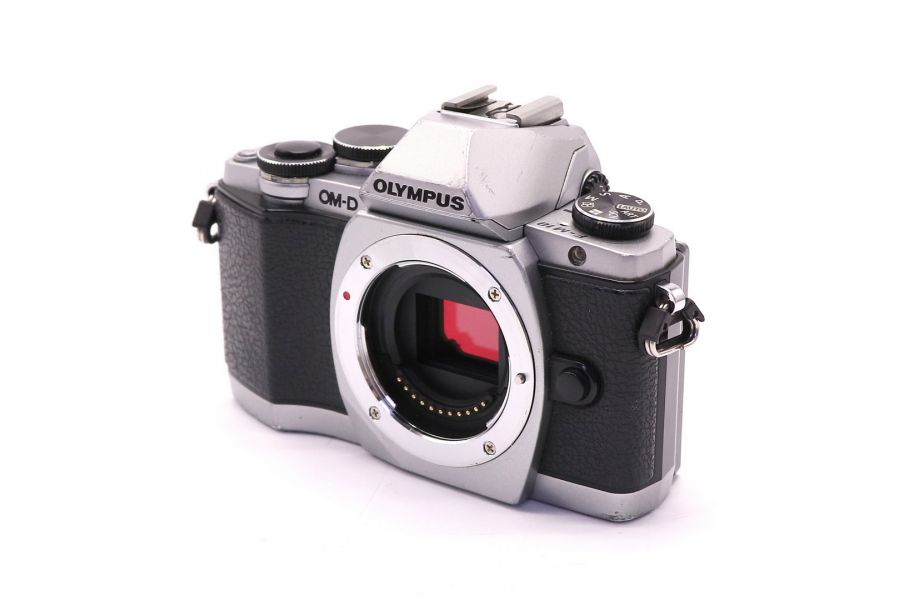 Olympus OM-D E-M10 body (пробег 34335 кадров)