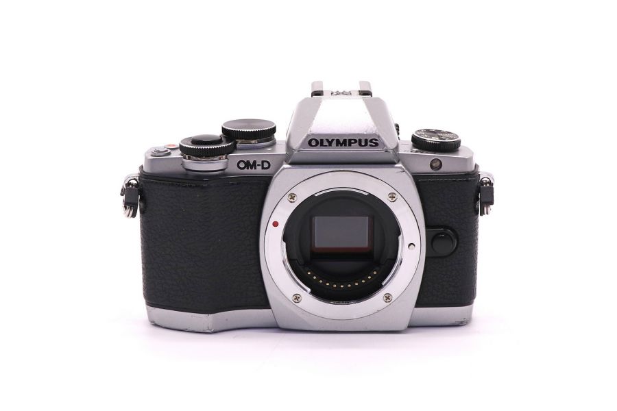 Olympus OM-D E-M10 body (пробег 34335 кадров)