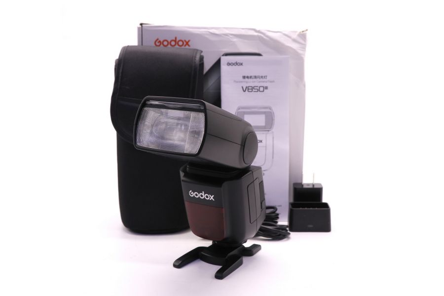 Фотовспышка Godox Ving V850III в упаковке