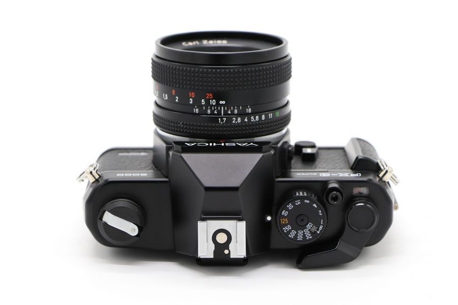 Yashica FX-3 Super 2000 + Planar 1.7/50