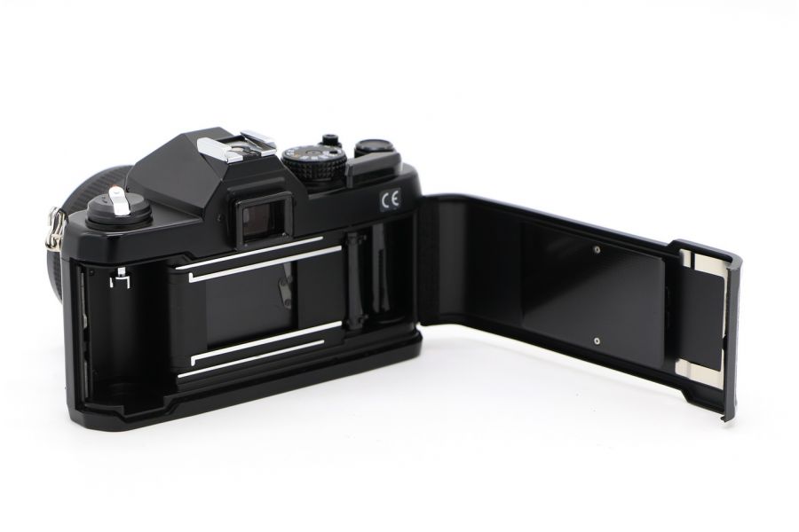 Yashica FX-3 Super 2000 + Planar 1.7/50