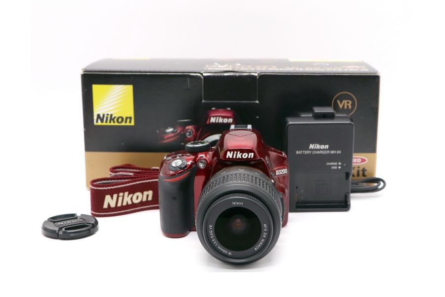 Nikon D3200 kit в упаковке (пробег 9385 кадров)