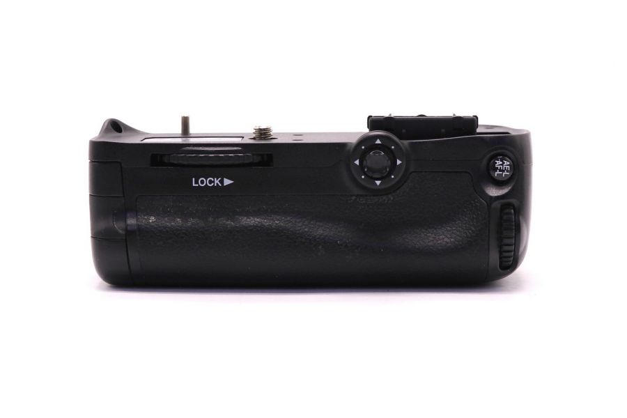 Батарейная ручка Nikon MB-D11 в упаковке