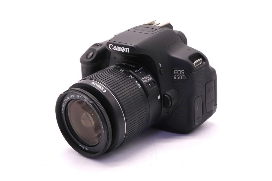Canon EOS 650D kit в упаковке (пробег 700 кадров)